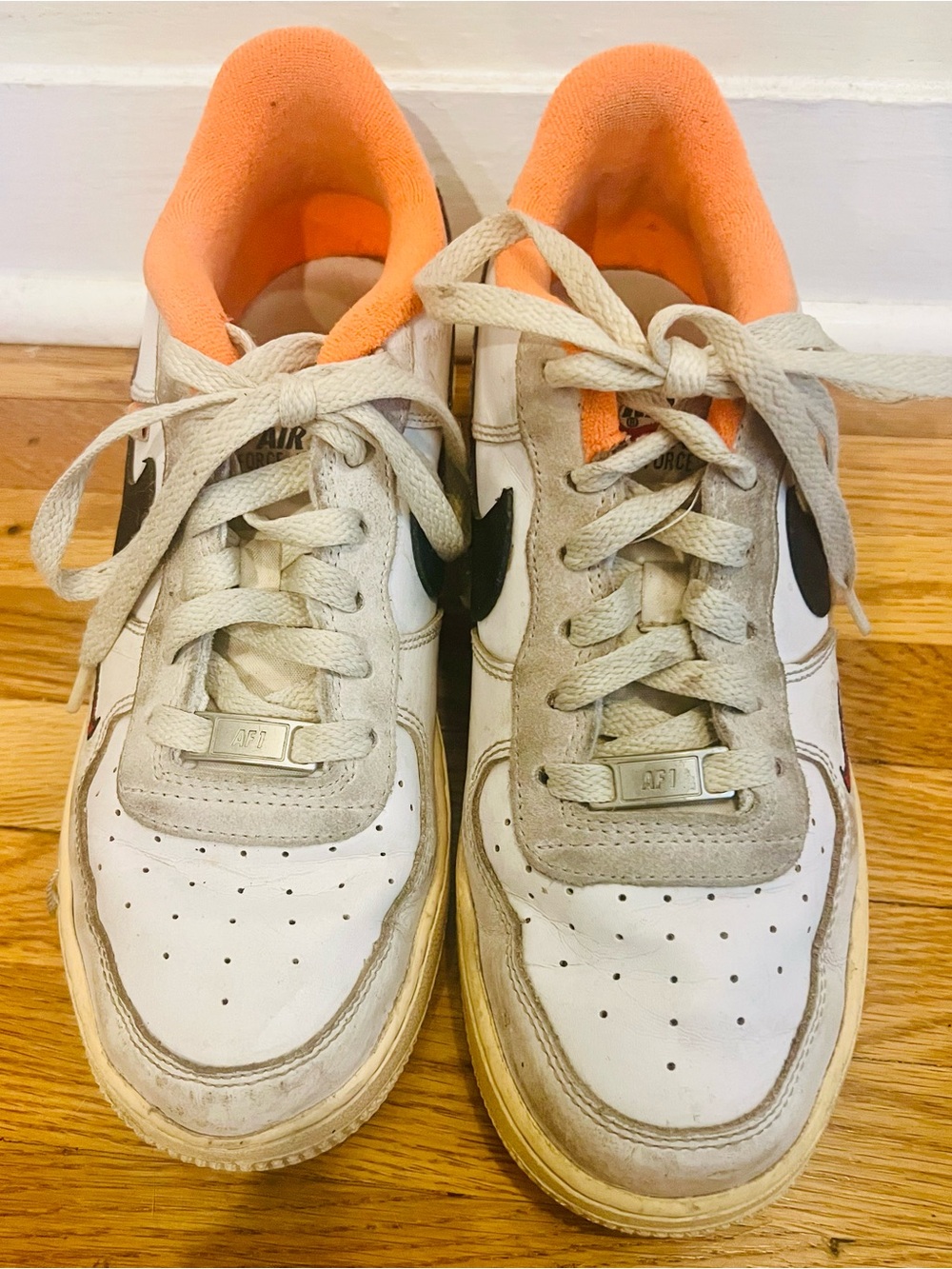 🚨PRICE DROP - Nike AirForce 1 '07 LV8 Hoops Pack rare style, no longer available